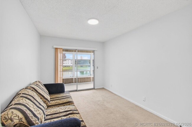 Building Photo - 360 Fanshaw I