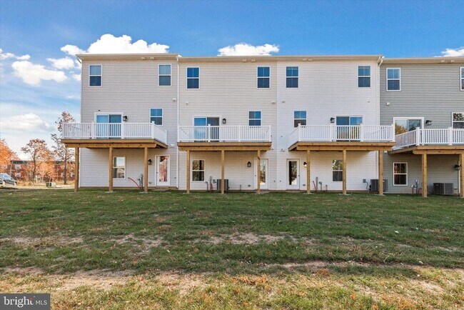 Building Photo - 308 Bennetts Ct
