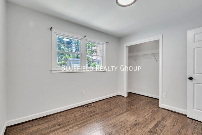 Building Photo - 603 Creighton Dr