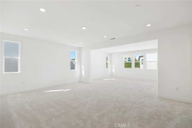 Building Photo - 151 Paddlewheel