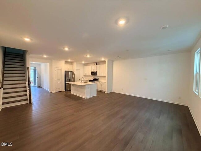 Building Photo - 228 Deercroft Dr
