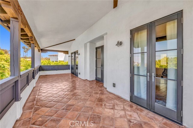 Building Photo - 221 Vía Alameda