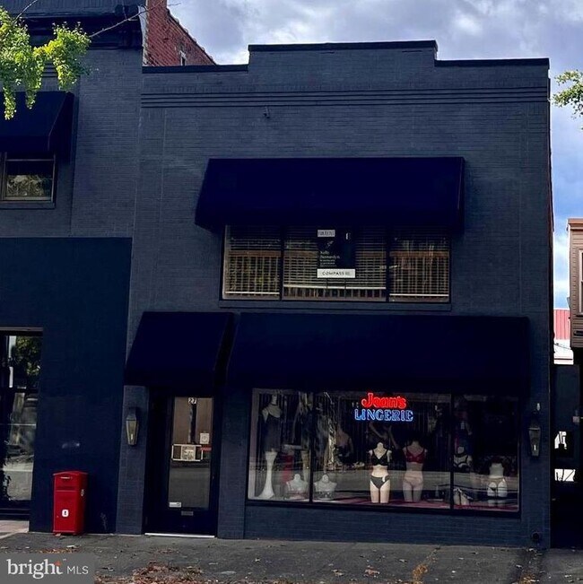 Building Photo - 27 N Hanover St