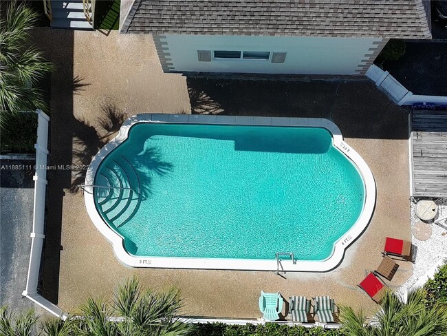 Building Photo - 5621 NE 22nd Ave