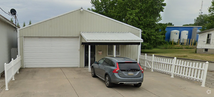 Building Photo - 212 S Brunell St