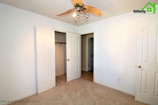 Building Photo - 1785 Trumpet Dr