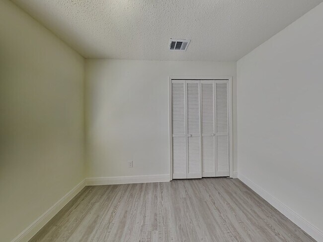 Building Photo - 13838 Ginger Creek Blvd