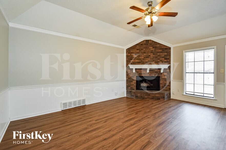 Building Photo - 7600 Lowrance Rd