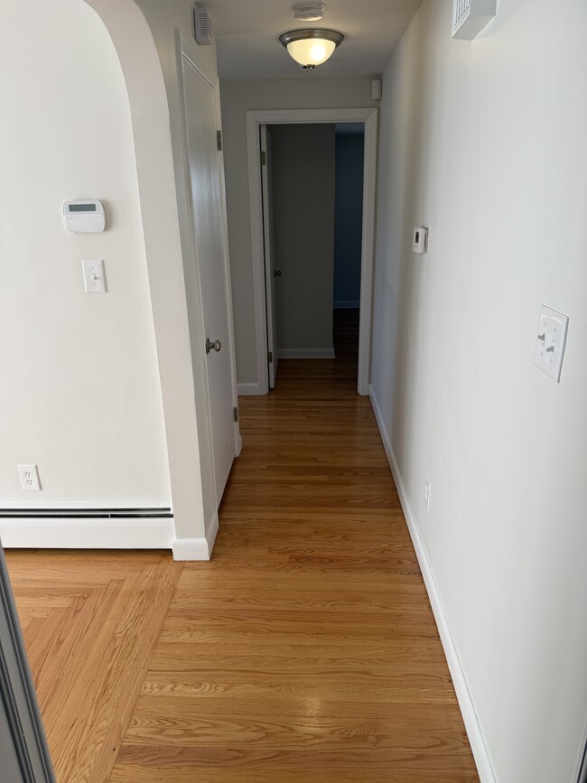 Building Photo - 143 Scenic Dr