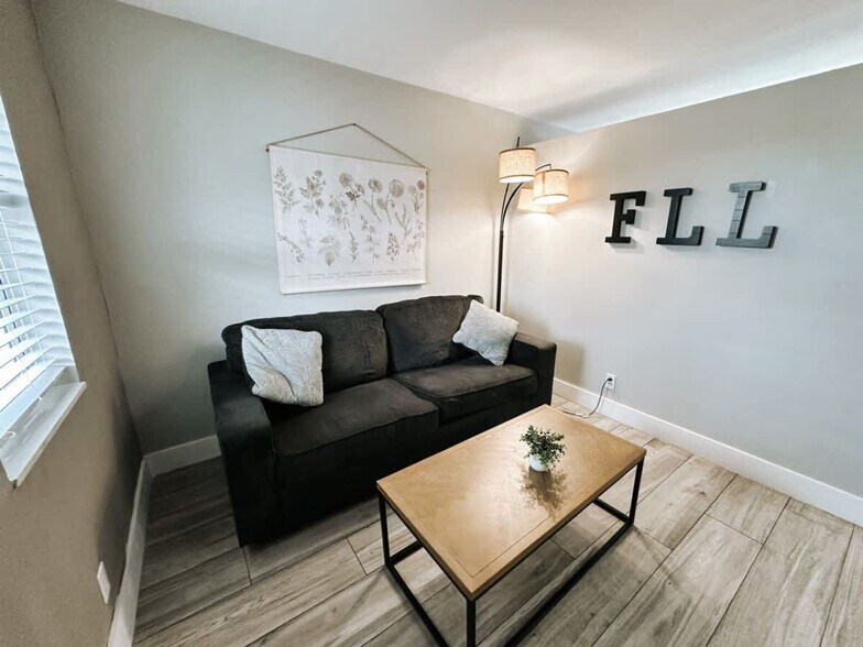 Building Photo - 50 Davie Blvd