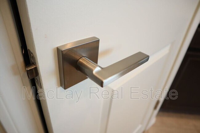 Building Photo - 10652 W Filbert St