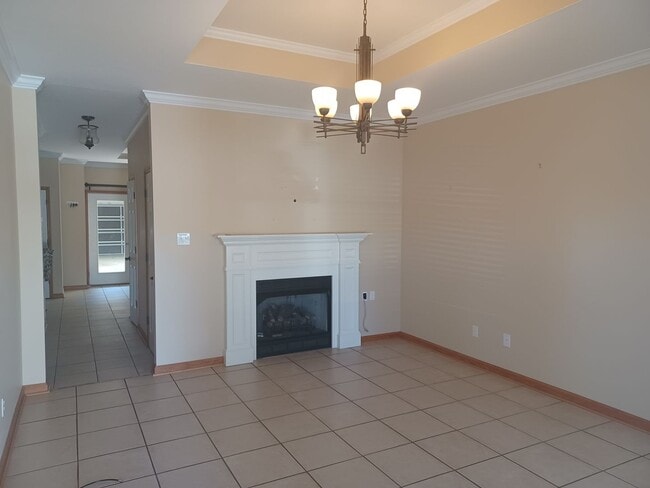 Building Photo - 333 Edgewood Dr