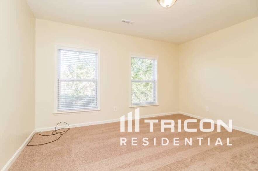 Building Photo - 2008 Prescott Way