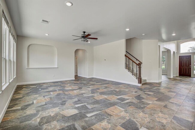 Building Photo - 309 Camperdown Elm Dr