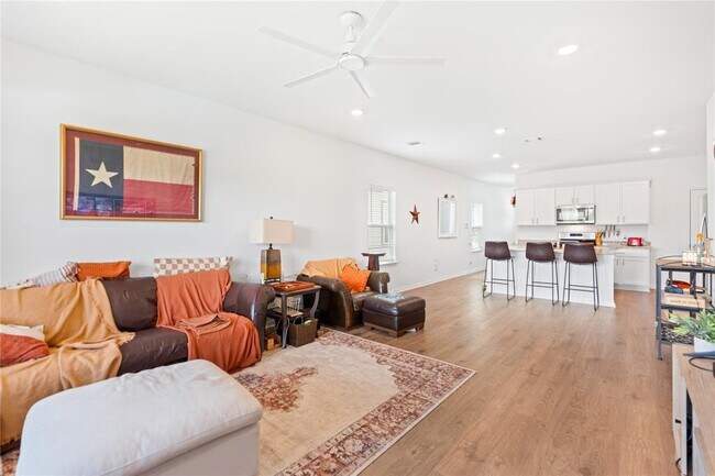 Building Photo - 143 Santa Rosa Ln