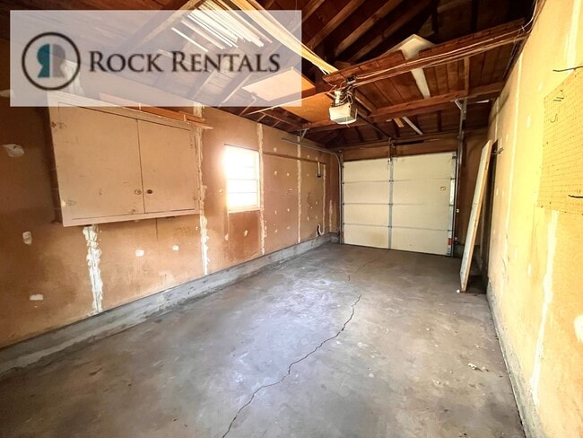 Building Photo - Cute 2 Bed 1 Bath House in Great Neighborhood