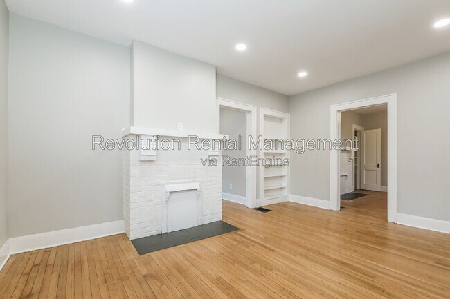 Building Photo - 2034 Cambridge Ave