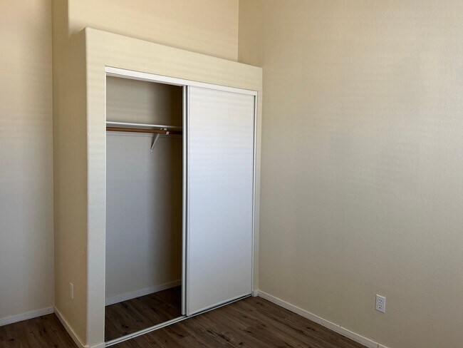 Building Photo - Single Story North Las Vegas home