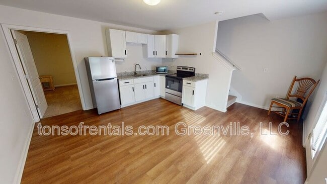 Building Photo - 312 Highline Trl