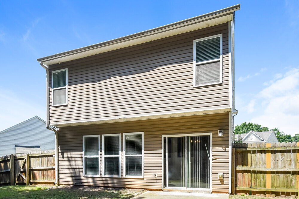 Building Photo - 222 Winterbury Dr