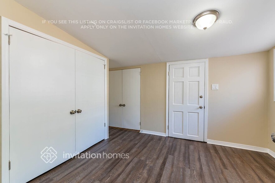 Building Photo - 1921 48th St S