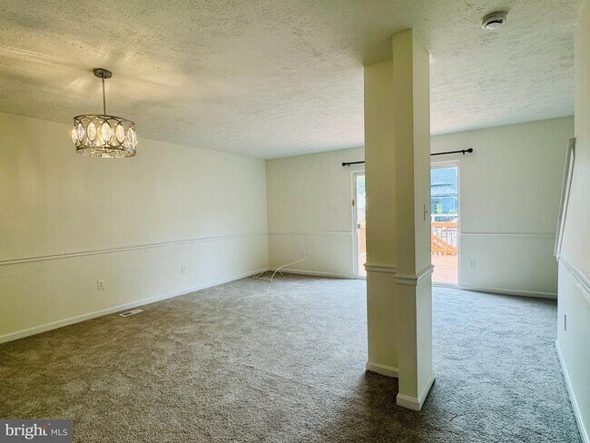 Building Photo - 11 Offspring Ct