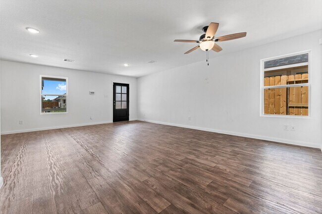 Building Photo - 9915 Opal Stone Wy