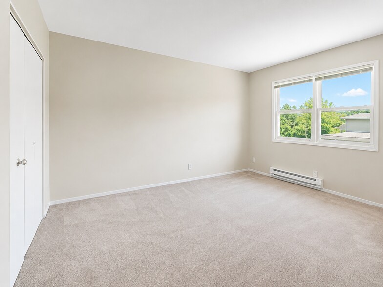 Building Photo - 1831 Mulberry Dr