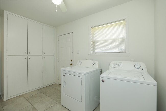 Building Photo - 4403 Omeara Dr