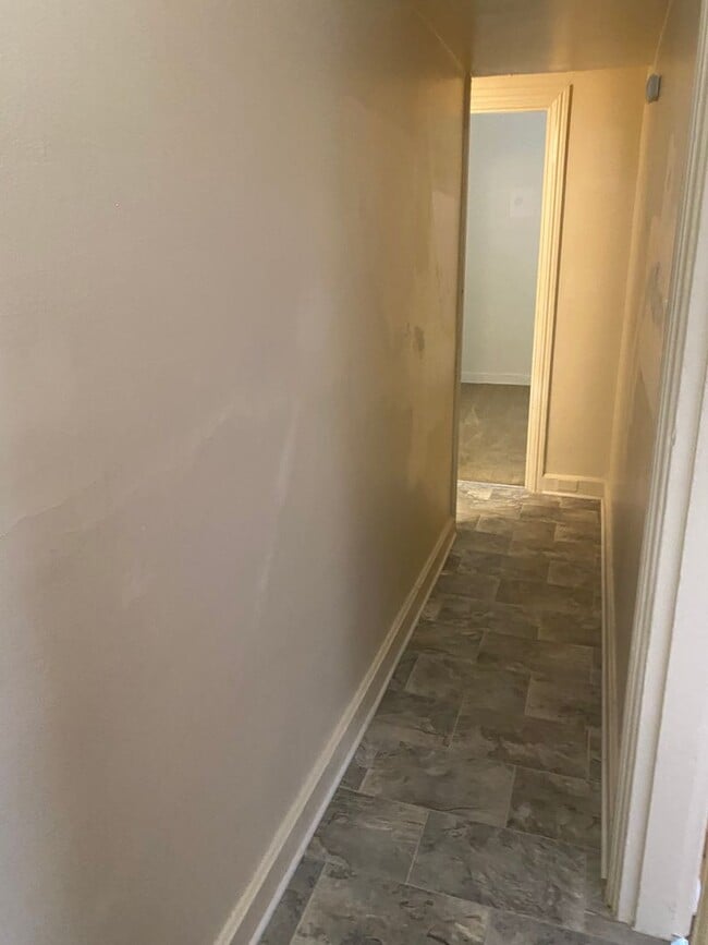 Building Photo - 209 N Bedford St