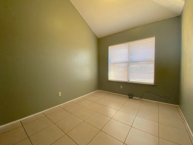 Building Photo - 4713 Harvest Ln