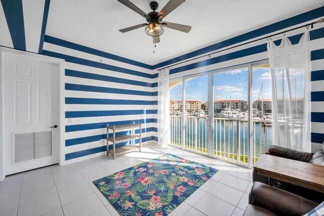 Building Photo - 10 Harbour Isle Dr E