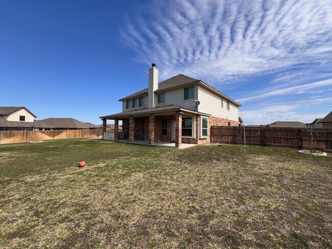 Building Photo - Spacious 5-Bedroom Harker Heights Home with 3 Living Areas & 3-Car Garage