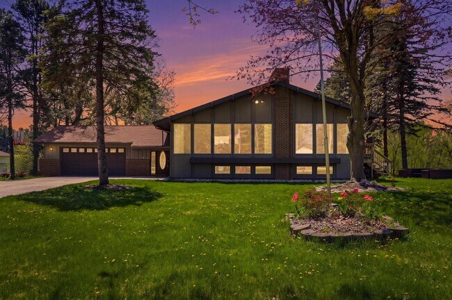 Building Photo - 3942 Stark Ln