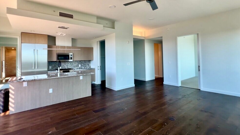 Building Photo - 4819 Skillman St