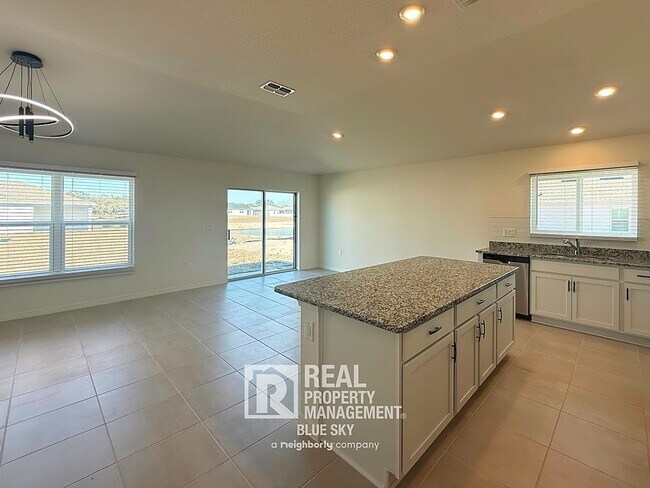 Building Photo - 14603 Abasail Ln