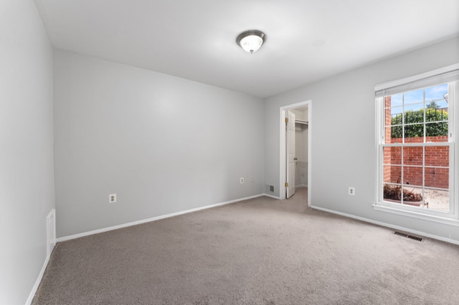 Building Photo - 1824 Bronzegate Blvd