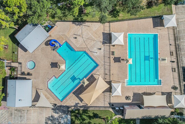 Building Photo - 13231 Harpers Bridge Dr