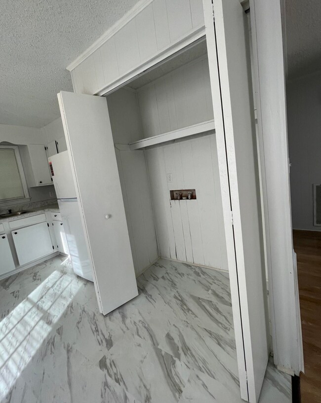 Building Photo - 219 Irb