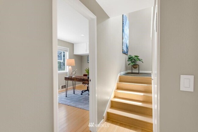 Building Photo - Spacious 2 Bedroom Condo in Queen Anne available NOW for $3650!