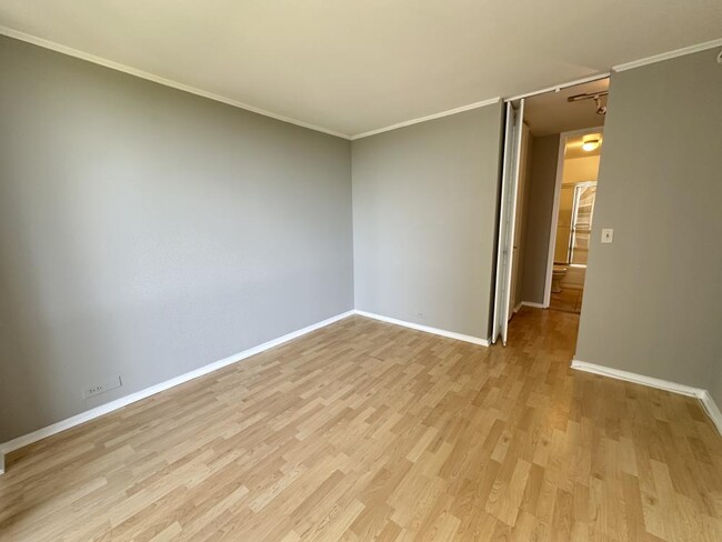 Building Photo - 1 bedroom in Chicago IL 60614