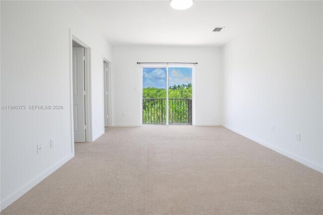 Building Photo - 846 SE 19th St