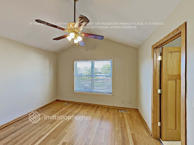 Building Photo - 463 Hadley Ct