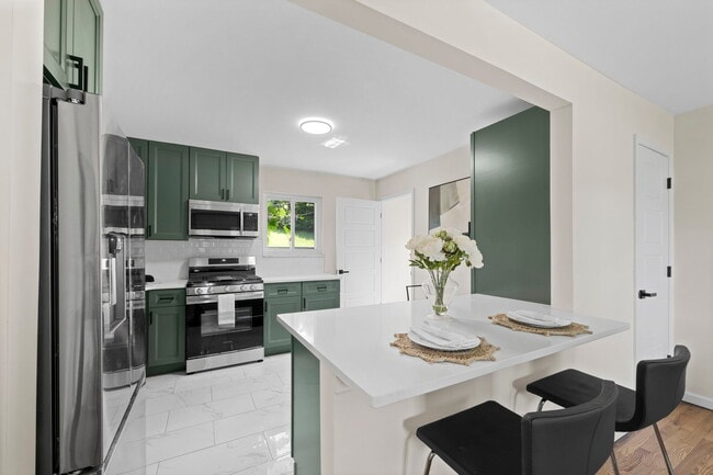 Building Photo - 7944 Lavington Dr