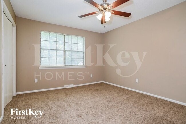Building Photo - 12512 Silver Ln