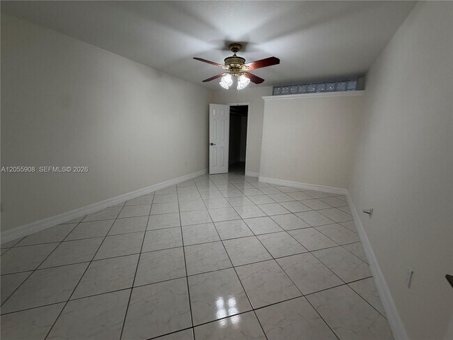Building Photo - 6932 Crown Gate Dr