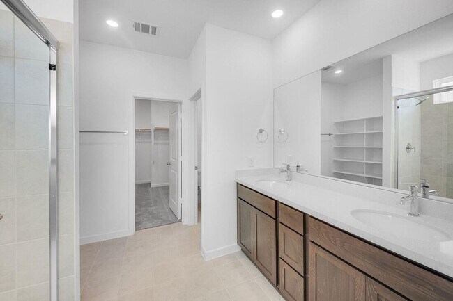 Building Photo - 9730 Westminster Mnr Dr