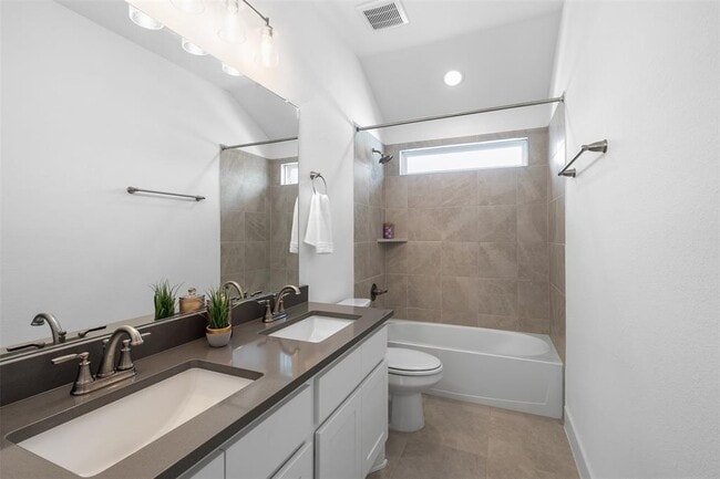 Building Photo - 1413 Kneehigh Ln