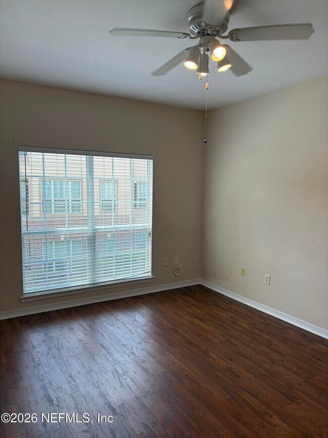 Building Photo - 7800 Point Meadows Dr