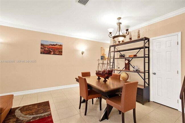 Building Photo - 2239 SE 23rd Ave